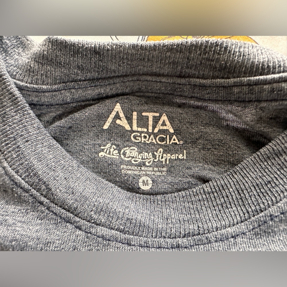 UConn Huskies Graphic Tee – Alta Gracia Fair Trade – Gray – Size M - Picture 3 of 5